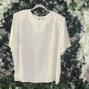 Chic Women's Cream Blouse